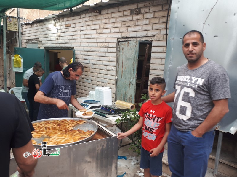 فيديو: أجواء رمضانية في سوق رمضان التقليدي في ميدان ابي بكر الصديق وتوافد وازدحام في اليوم الأول